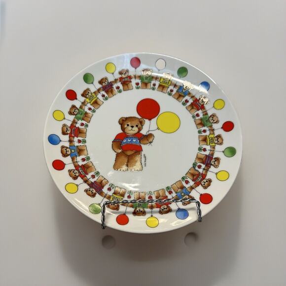 Vintage 1983 Enesco Lucy and Me Plate by Lucy Rigg – Bear with Balloons – 8.25” - Picture 5 of 5
